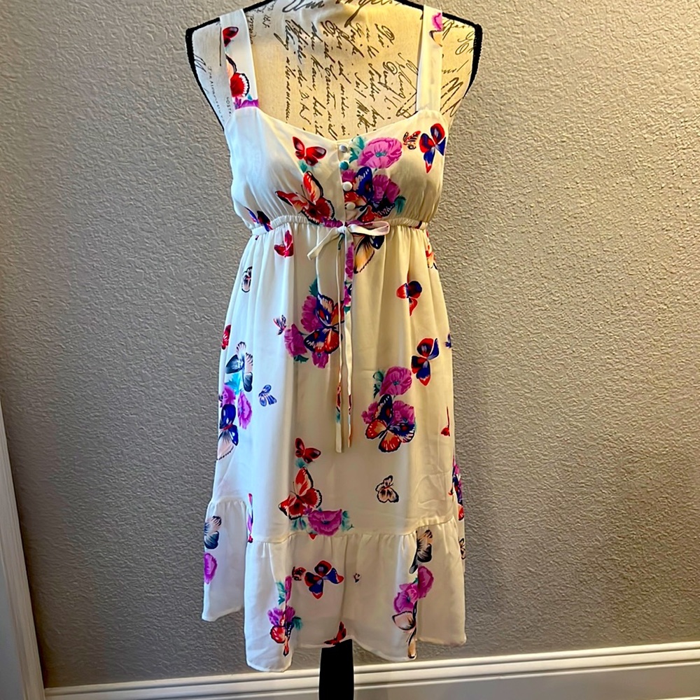 New Yumi Kim Cream w/ multi color butterflies Dress Sz L